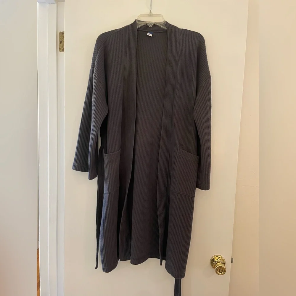 Old Navy Women’s Grey Waffle Robe - Picture 1 of 3